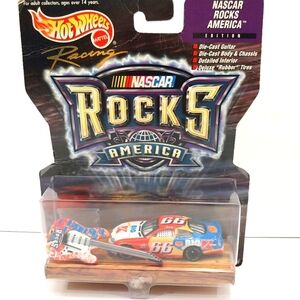 Hot Wheels Racing NASCAR Rocks America #66 Darrell Waltrip with Guitar #N014